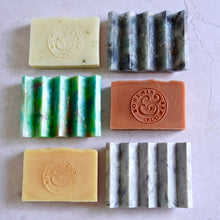 Load image into Gallery viewer, Eco Duo - Soap Bar &amp; Recycled Plastic Soap Dish
